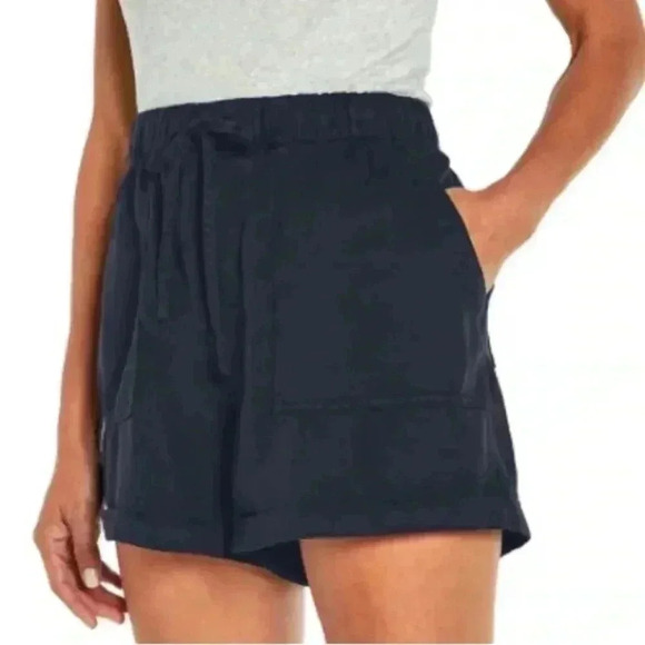 Gap Ladies Tencel Short - Picture 1 of 8